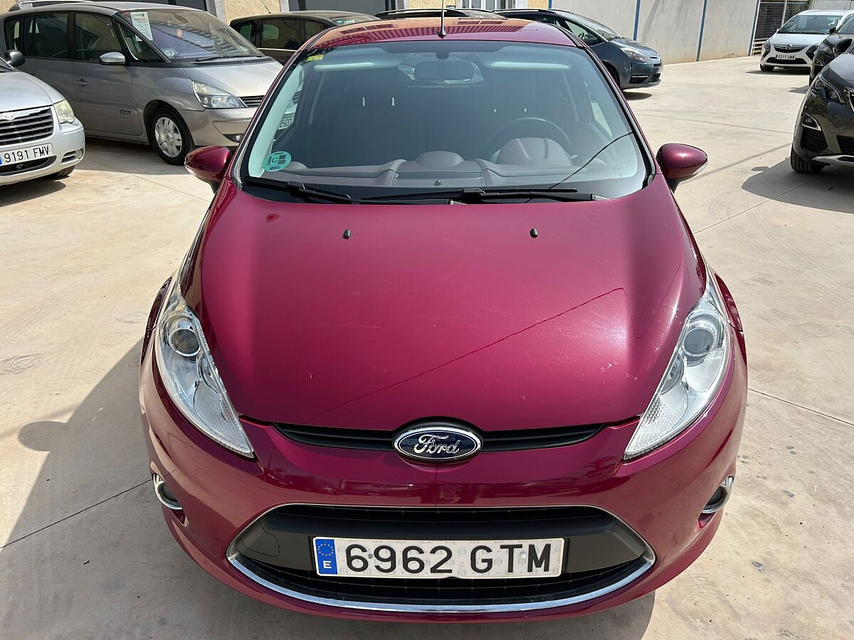 FORD FIESTA TITANIUM AUTO 1.4 SPANISH LHD IN SPAIN 55000 MILES SUPERB 2010